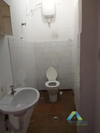 Imagem Excelente sobrado de 90m², próximo ao Aeroporto de Congonhas, 2 dormitórios, 1 vaga, edícula, bairro tranquilo, residencial e sem barulho de avião.