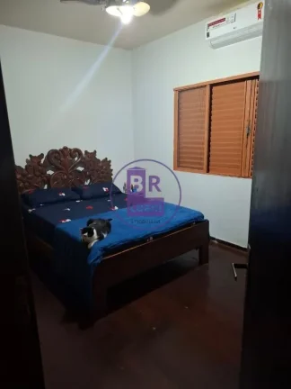 Imagem Casa com 3 Quartos à Venda no Guanabára com 186m² de Área Útil