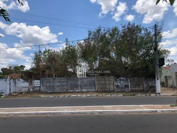 PONTO COMERCIAL em Piripiri/PI: terreno à venda por R$ 1.000.000,00 - Centro.