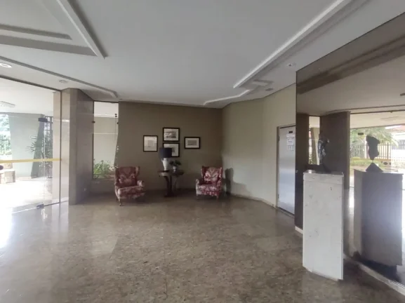 Imagem Apartamento CENTRO - Área útil de 230 m². Contendo 2 vagas garagem, ampla sala para 2 ambientes c...
