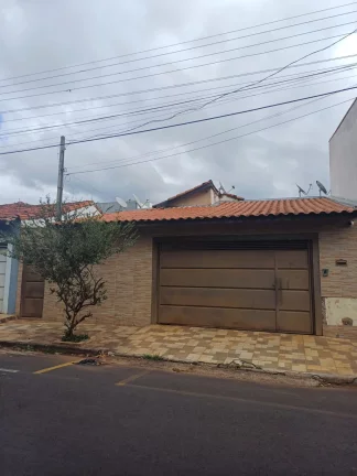 Imagem Casa de vila para venda em São Joaquim com 3 quartos, sendo 1 suíte, 217m2