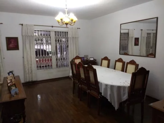 Imagem Casa com 3 dormitórios à venda, 234 m² - Moema - São Paulo/SP