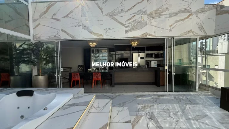 Imagem Cobertura Duplex á venda com 4 suítes, 4 vagas de garagem localizada no coração de Balneário Camboriú.