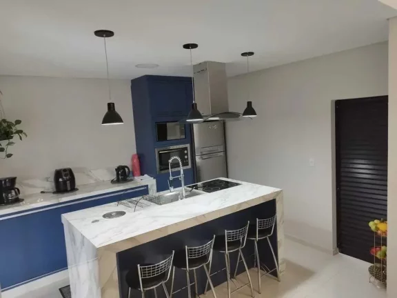 Imagem Casa com 2 dormitórios e 2 vagas de garagem - Morro do Meio | Joinville/SC