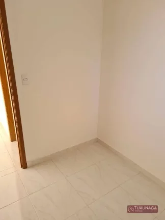Imagem Apartamento com 2 quartos para alugar, 40 m² por R$ 1.677/mês - Vila Galvão - Guarulhos/SP