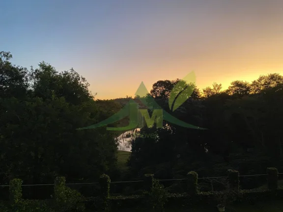 Imagem Casa de Alto Padrão à Venda em Condomínio Fechado em Piracaia, SP