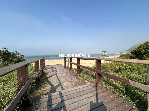 Imagem Terreno Frente Mar á venda na Praia do Estaleiro - Balneário Camboriú-SC