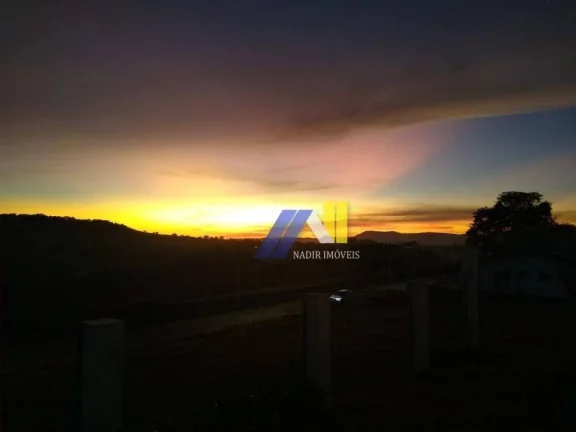 Imagem Casa com 4 Quartos à Venda, 400 m² em Gran Royalle - Pouso Alegre