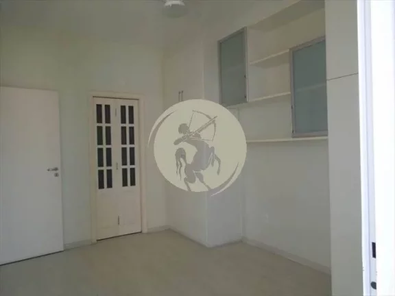 Imagem OPORTUNIDADE GONZAGA COM LAZER. APARTAMENTO NO CORAÇÃO DO GONZAGA , ANDAR ALTO, REPLETO DE ARMARIO...