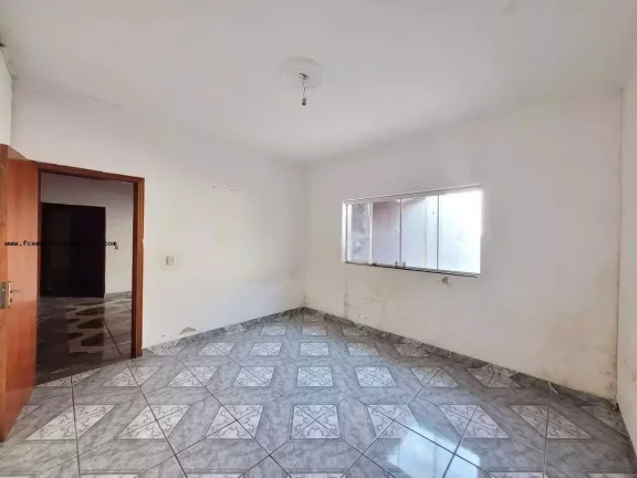 Imagem Casa para Locação em Limeira, Jardim Residencial José Cortez, 2 dormitórios, 3 banheiros, 4 vagas