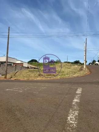 Imagem 02 Lotes a venda - localização privilegiada - ambos com três frentes - Valor R$ 400 mil cada Lote.