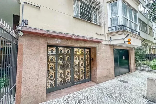 Imagem APARTAMENTO C/ 190M² - FLAMENGO - RJ Visitação com sinal positivo da análise prévia com agendamento prévio de 72hrs. IMÓVEL AVALIADO EM R$ 900.000,00 1ª PRAÇA: 23/02/2026 - VALOR INICIAL DE VENDA: R$ 900.000,00 2ª PRAÇA: 26/02/2026 - VALOR INICIAL DE V