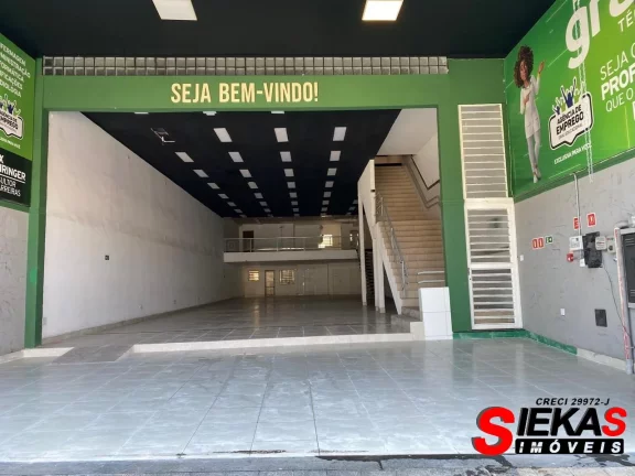Imagem Galpão Comercial para Locação na Vila Santa Teresa - 6 Salas, 3 Banheiros, 2 Vagas de Garagem, 840 m² - São Paulo-SP