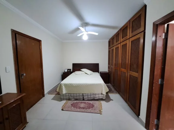 Imagem APARTAMENTO AMPLO COM 3 DORMITÓRIOS NO CALÇADÃO DA PRAIA DE PITANGUEIRAS.