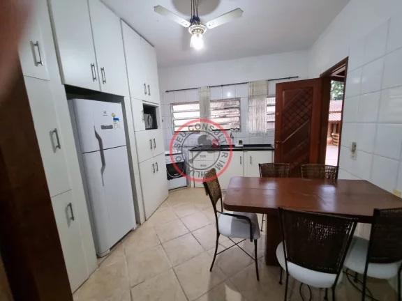 Imagem Casa ampla , estilo colonial ,com 5 suítes , piscina, sauna casa de caseiro , área gourmet , junto a natureza