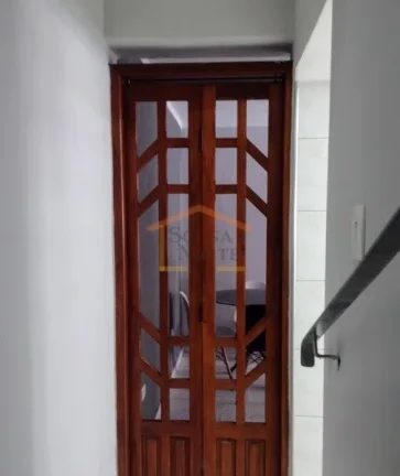 Imagem Imóvel Comercial ou Residencial.
Sobrado 3 dormitórios, 2 banheiros, sala 2 ambientes, cozinha com...