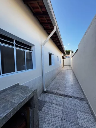 Casa Pronta para Morar com dois dormitórios em Guilhermina, Praia Grande