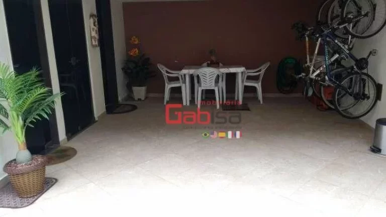 Imagem Casa com 3 dormitórios à venda, 140 m² por R$ 550.000,00 - Jardim Caiçara - Cabo Frio/RJ