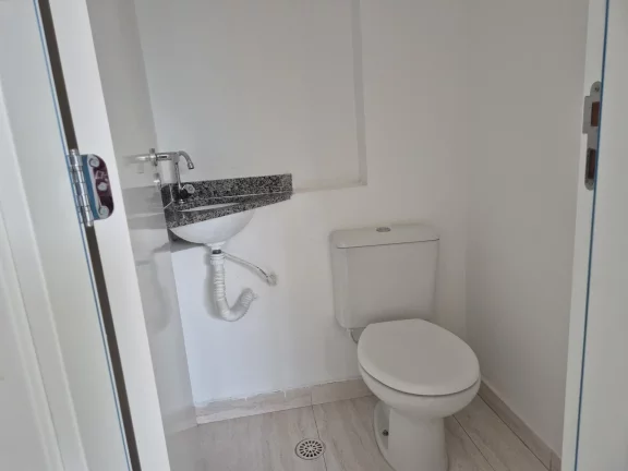 Imagem Sobrado para alugar com 2 quartos, sendo 2 suítes, no condomínio Villa Juçaras, Atibaia - SP