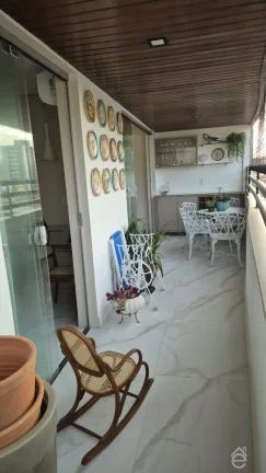 Imagem Apartamento à venda na Ponta Verde, 3 suítes sendo 1 closet, 2 vagas, 148m2