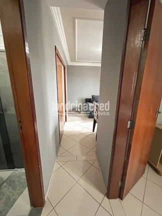 Imagem Apartamento no Jardim Jamaica em Londrina com 2 quartos, cozinha planejada e ótima localização próximo à Av. Arthur Thomas