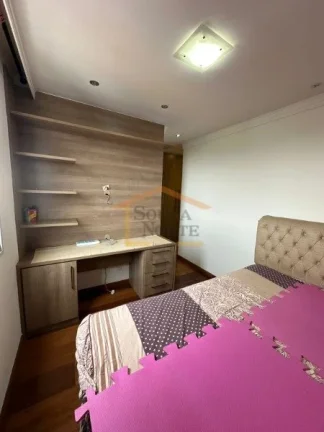 Imagem Apartamento originalmente com 4 dormitórios, estando com 3 dormitórios, sendo 1 suíte, rico em ar...