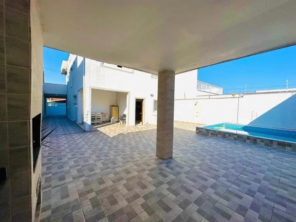Imagem Casa para Venda em Itanhaém, Cibratel I, 3 dormitórios, 3 suítes, 2 banheiros, 8 vagas