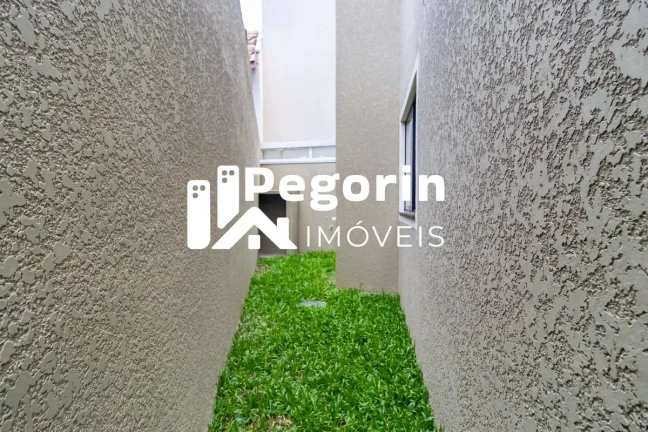 Imagem Sobrado à venda em Curitiba, Uberaba, com 3 quartos, 104m²
