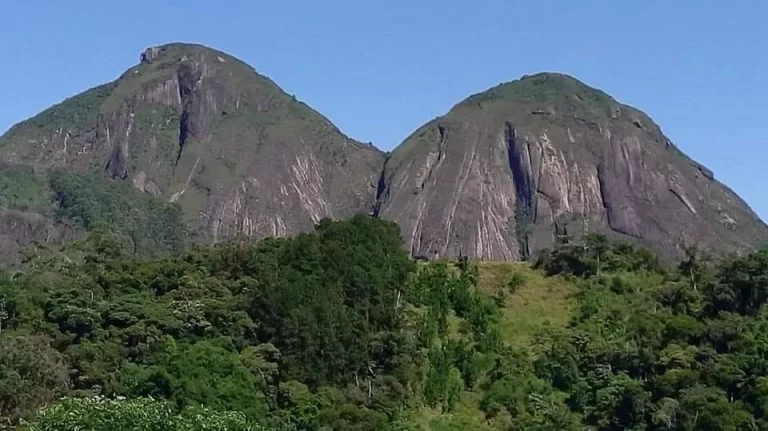 Imagem VENDO ESTA LINDA CASA NO CENTRO DE NOVA FRIBURGO.