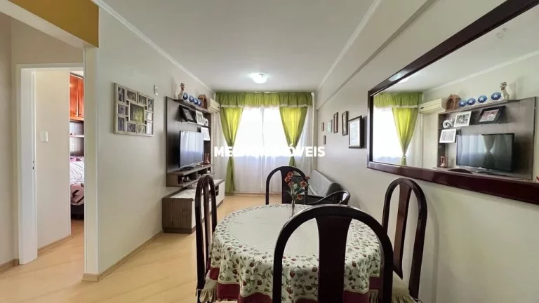 Imagem Apartamento Mobiliado com 01 dormitório na Quadra Mar de Balneário Camboriú.