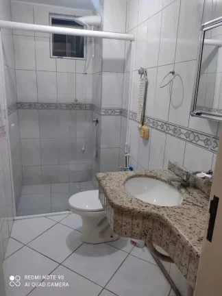Imagem Apartamento com 2 dormitórios sendo 1 suíte e 1 vaga de garagem em Itapema/SC