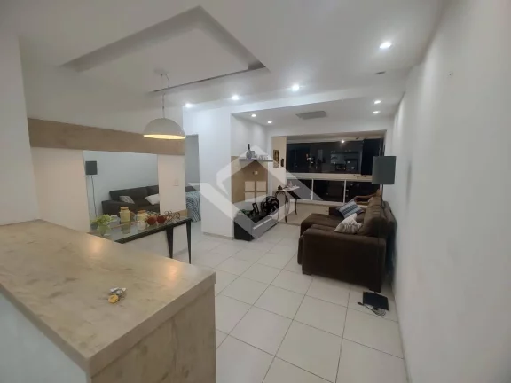 Imagem Apartamento com Varandão e 3 Quartos – Rua Queiroz Junior, 19