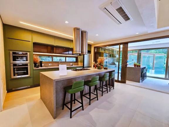 Imagem Imperdível! Casa à venda em Riviera de São Lourenço Módulo 11, 6 quartos, 6 suítes, 3 salas, 6 vagas de garagem, 626,13 m².