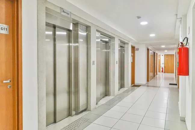 Imagem Sala Comercial para Venda em Rio de Janeiro, Campo Grande, 1 banheiro, 1 vaga