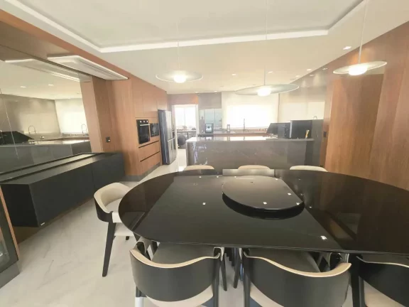 Imagem Apartamento vista mar com 4 suítes e 4 vagas de garagem em Balneário Camboriú/SC