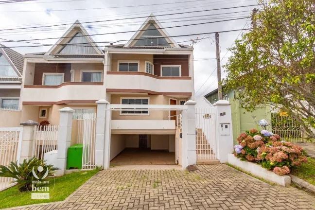 Imagem Sobrado com 4 Quartos, 1 Suite, 3 Vagas, com Lareira e Churrasqueira à venda, 207 m² por R$ 1.200.000,00 - Bom Retiro - Curitiba/PR