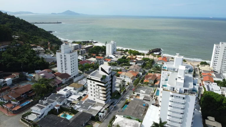 Imagem Apartamento com 3 dormitórios à venda sendo 3 suítes, 334.88 m² por - R$ 8.530.041,27 - Cabeçudas - Itajaí/SC