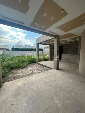 Imagem Oportunidade Imperdível! Sobrado Semiacabado à Venda no Condomínio Terras do Cancioneiro

Está p...