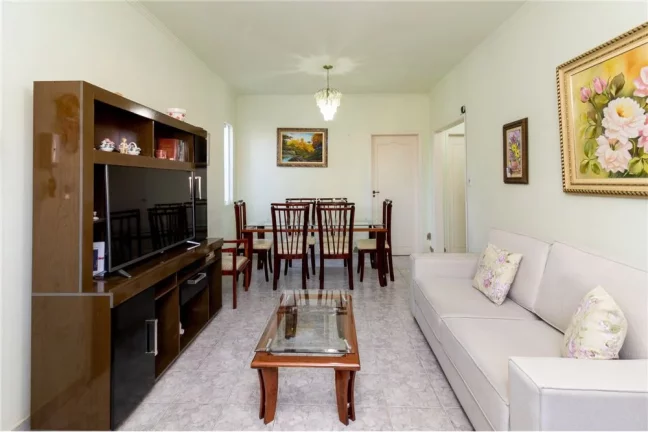 Imagem Sobrado com 5 casas e 1 galpão - Oportunidade de investimento ou moradia