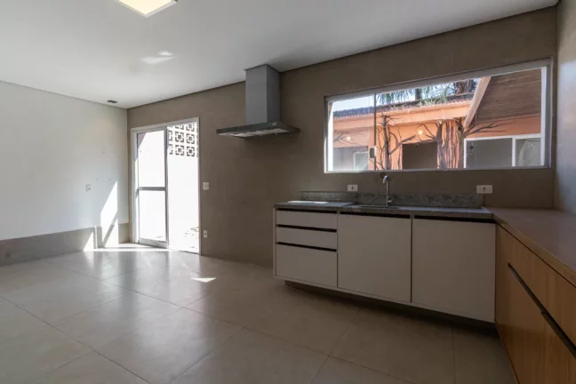 Imagem Casa com 3 Quartos à Venda, 190 m² em Moema - São Paulo
