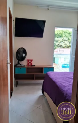 Imagem Casa de Condomínio com 02 suítes com vaga de garagem na Vila Dalila