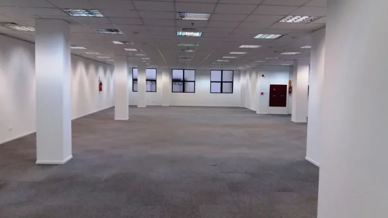 Imagem SALA COMERCIAL em Curitiba - PR, Centro