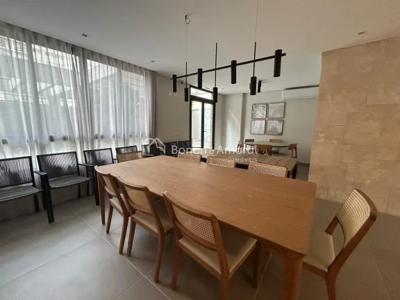 Imagem Apartamento à venda no Cambuí, Campinas/SP. O imóvel conta com um dormitório, ampla sala para do...