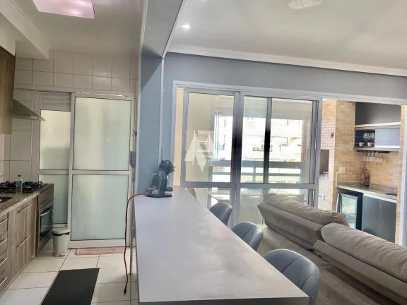 Imagem Oportunidade Imperdível na Ponta da Praia! Vende Apartamento de 2 dormitórios sendo 1 Suíte ,77m², Andar Alto e Lazer Completo