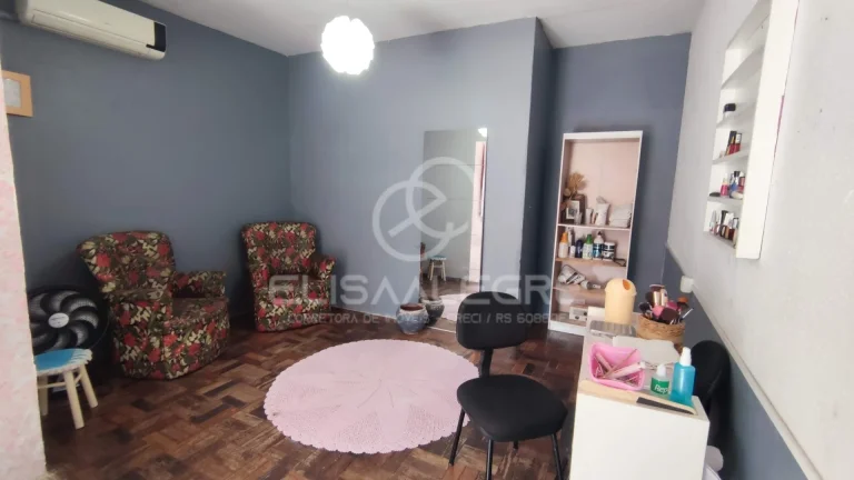 Imagem Casa com ponto comercial, Santo Inácio, Esteio