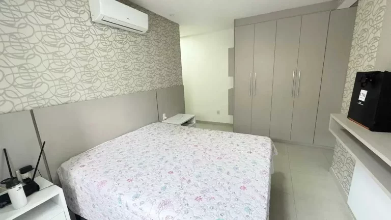 Imagem Apartamento com 3 dormitórios sendo 1 suíte e 2 vagas de garagem em Itapema/SC