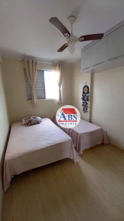 Imagem Apartamento 2 dorm na Ponta da Praia em Santos prédio com piscina