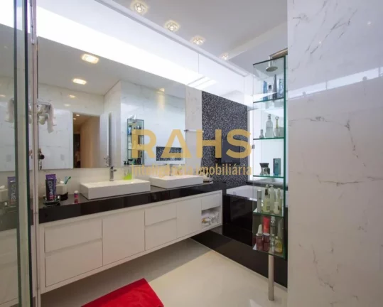 Imagem Requinte, Conforto e Segurança, Você Encontra Nessa Excepcional Residência de Alto Padrão em Con...