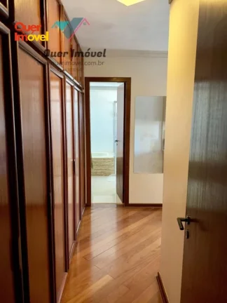 Imagem Oportunidade no Centro de Ribeirão Preto-SP: Apartamento de 3 quartos no Edifício Exclusivo com 2 suítes, 3 salas, 3 banheiros, 2 vagas de garagem e 176,00 m². Quer Imóvel Negócios Imobiliários.