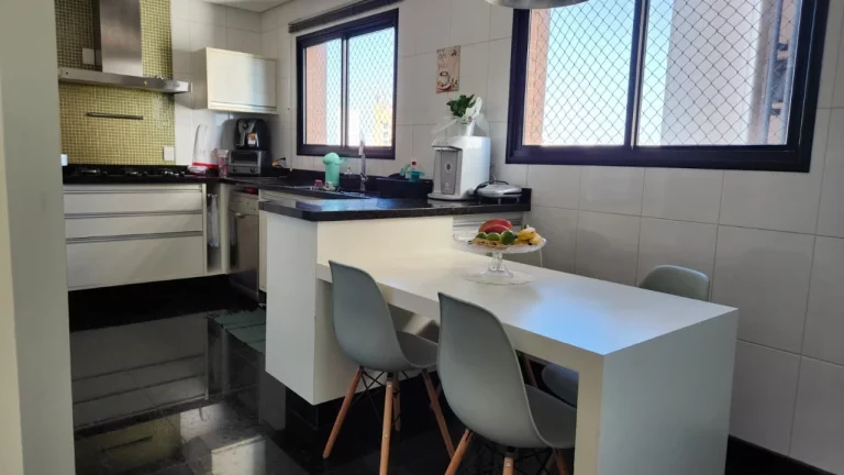 Imagem Apartamento de 186 m à venda no Edificio Anna Pavlova em frente a Pça Ituzaingo!! 3 suítes , vara...